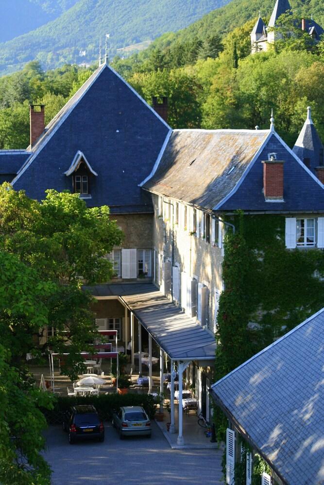 Chateau Des Comtes De Challes Экстерьер фото