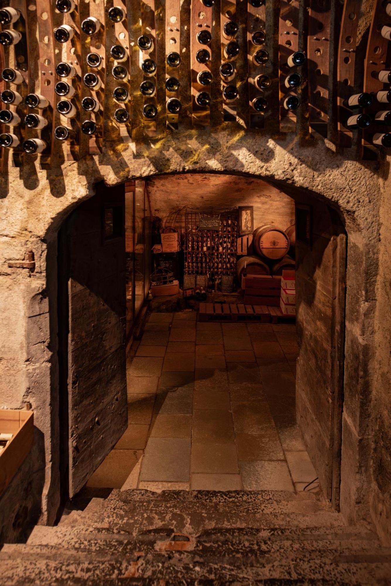 Chateau Des Comtes De Challes Экстерьер фото